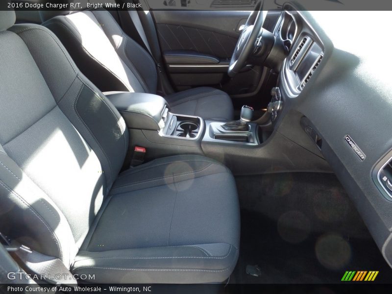 Bright White / Black 2016 Dodge Charger R/T