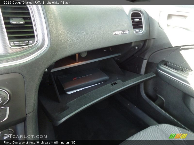 Bright White / Black 2016 Dodge Charger R/T