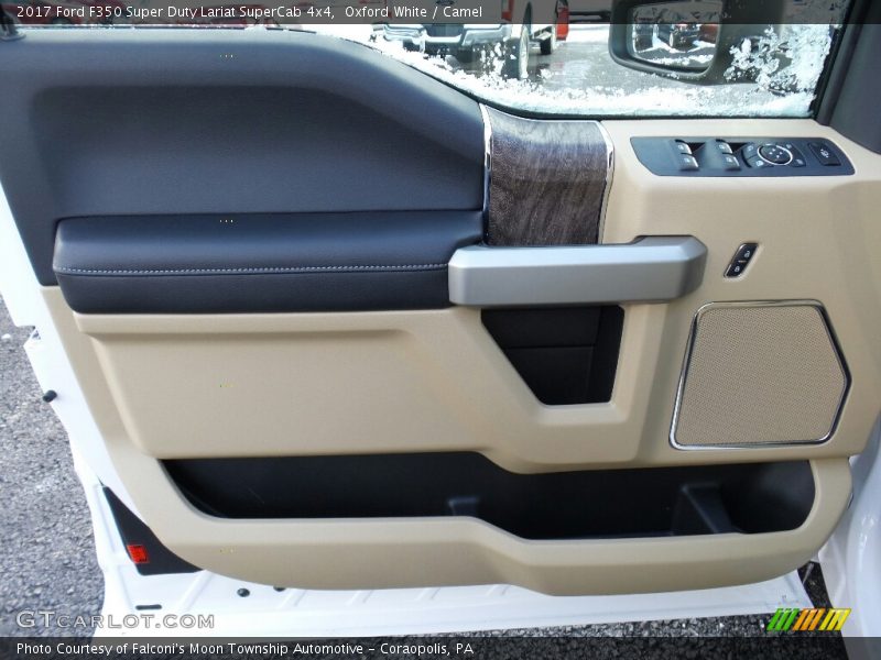 Door Panel of 2017 F350 Super Duty Lariat SuperCab 4x4