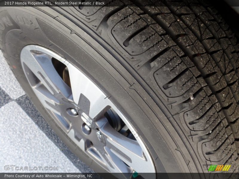 Modern Steel Metallic / Black 2017 Honda Ridgeline RTL
