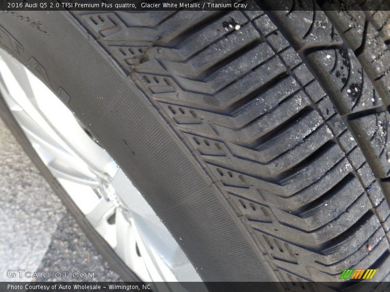 Glacier White Metallic / Titanium Gray 2016 Audi Q5 2.0 TFSI Premium Plus quattro