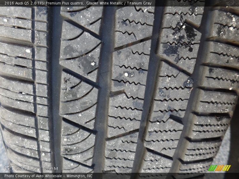 Glacier White Metallic / Titanium Gray 2016 Audi Q5 2.0 TFSI Premium Plus quattro