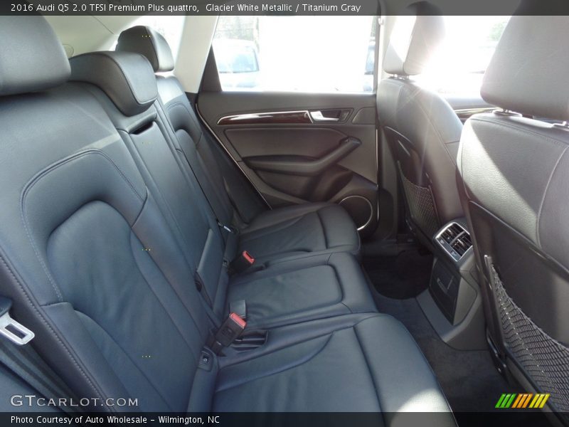 Glacier White Metallic / Titanium Gray 2016 Audi Q5 2.0 TFSI Premium Plus quattro
