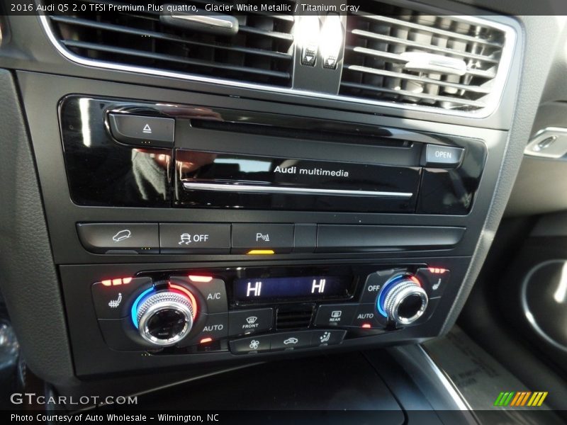 Glacier White Metallic / Titanium Gray 2016 Audi Q5 2.0 TFSI Premium Plus quattro