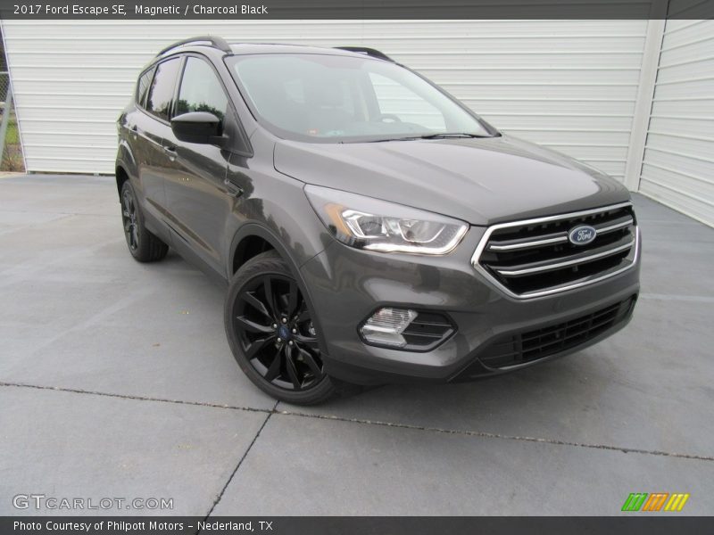 Magnetic / Charcoal Black 2017 Ford Escape SE