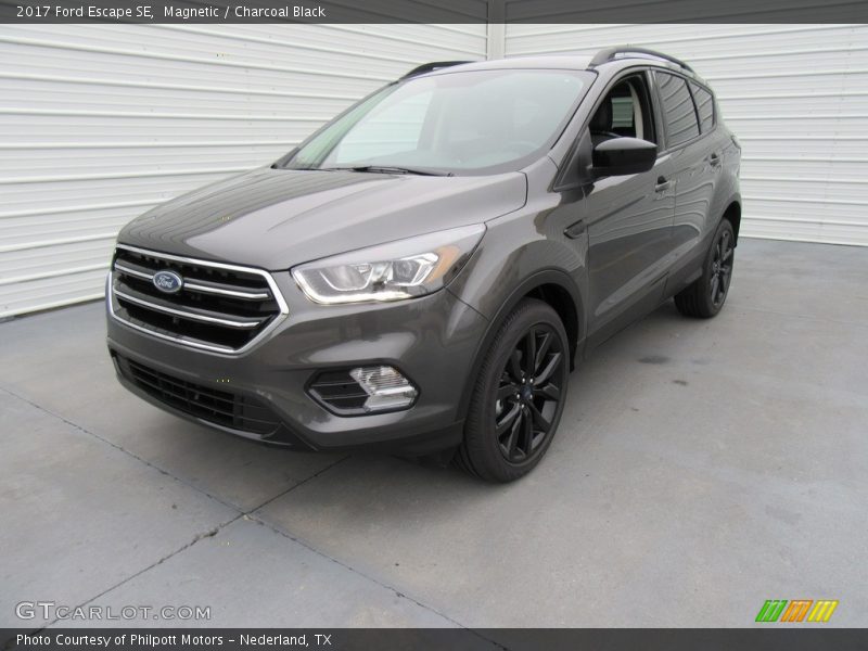 Magnetic / Charcoal Black 2017 Ford Escape SE