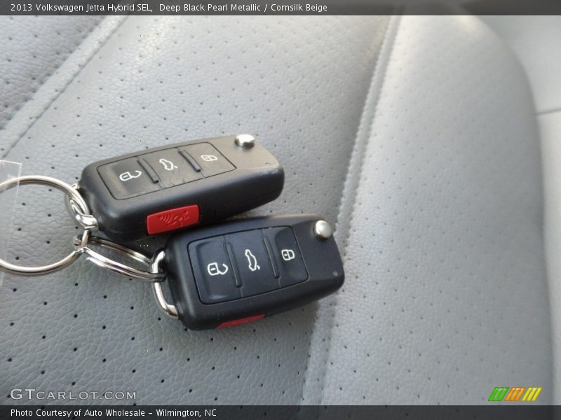 Deep Black Pearl Metallic / Cornsilk Beige 2013 Volkswagen Jetta Hybrid SEL