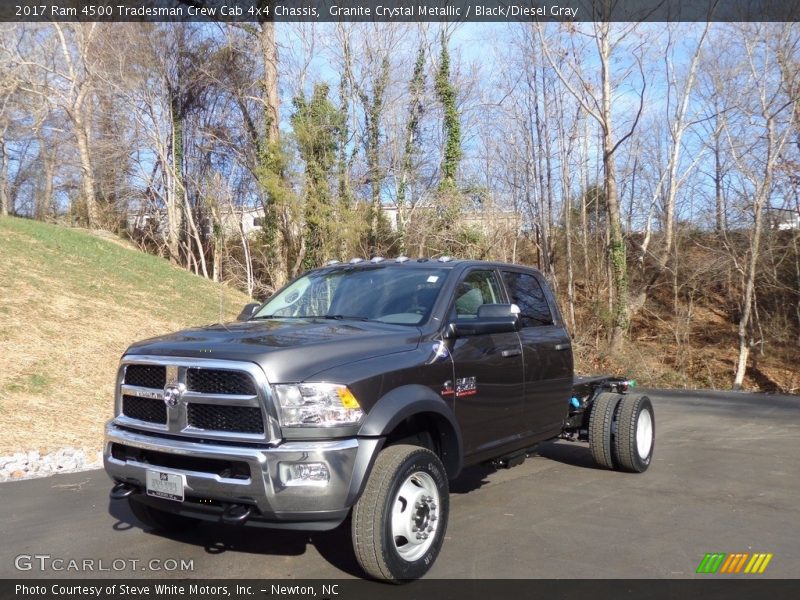 Front 3/4 View of 2017 4500 Tradesman Crew Cab 4x4 Chassis