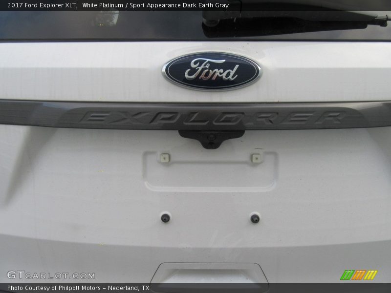 White Platinum / Sport Appearance Dark Earth Gray 2017 Ford Explorer XLT