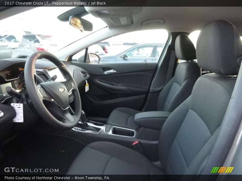 Pepperdust Metallic / Jet Black 2017 Chevrolet Cruze LT