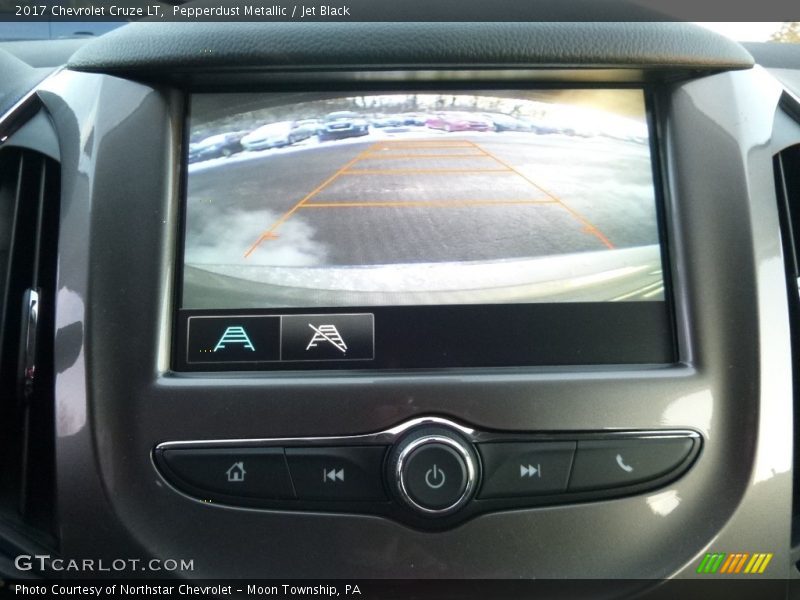 Pepperdust Metallic / Jet Black 2017 Chevrolet Cruze LT