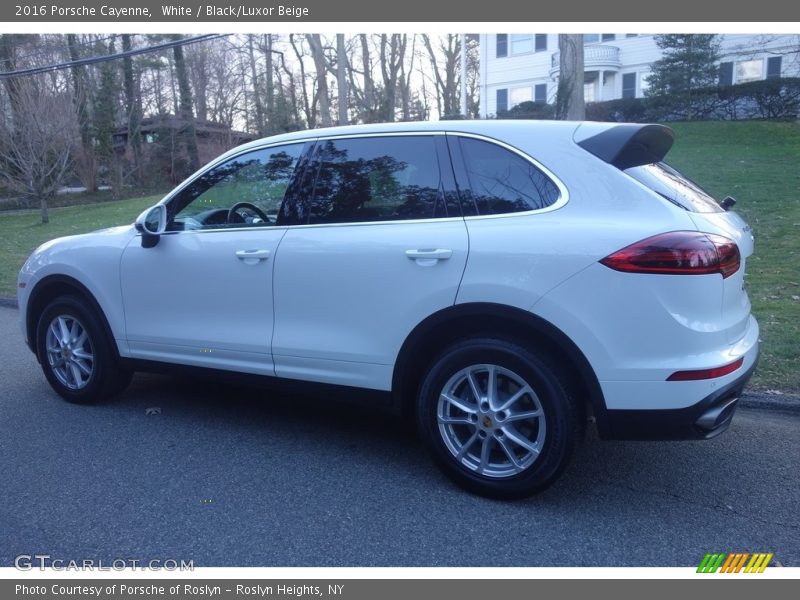 White / Black/Luxor Beige 2016 Porsche Cayenne