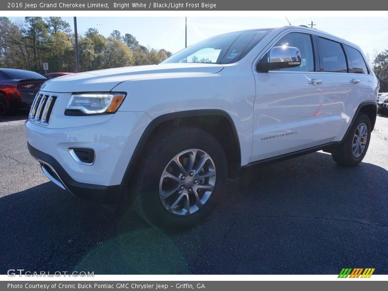 Bright White / Black/Light Frost Beige 2016 Jeep Grand Cherokee Limited