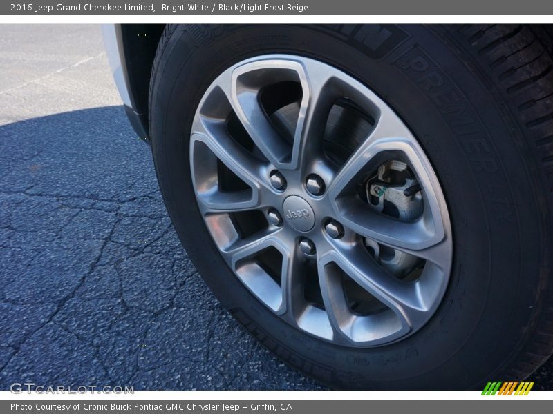 Bright White / Black/Light Frost Beige 2016 Jeep Grand Cherokee Limited