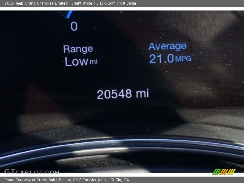 Bright White / Black/Light Frost Beige 2016 Jeep Grand Cherokee Limited