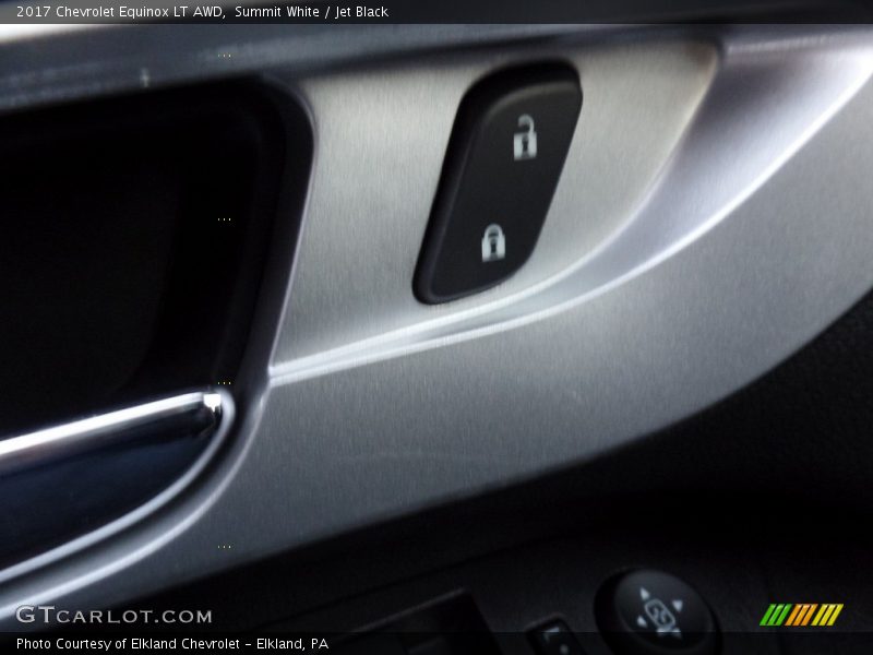 Summit White / Jet Black 2017 Chevrolet Equinox LT AWD