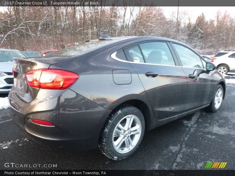 Tungsten Metallic / Jet Black 2017 Chevrolet Cruze LT