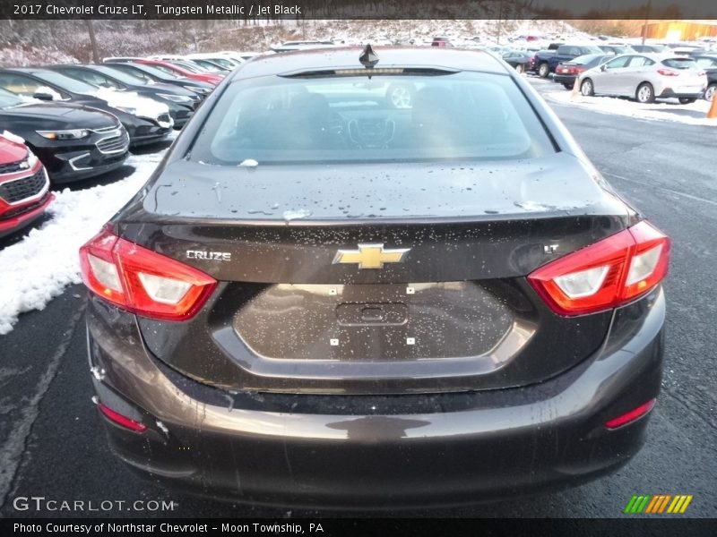 Tungsten Metallic / Jet Black 2017 Chevrolet Cruze LT