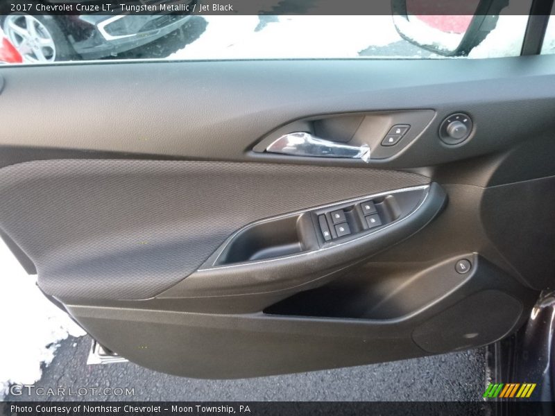 Tungsten Metallic / Jet Black 2017 Chevrolet Cruze LT