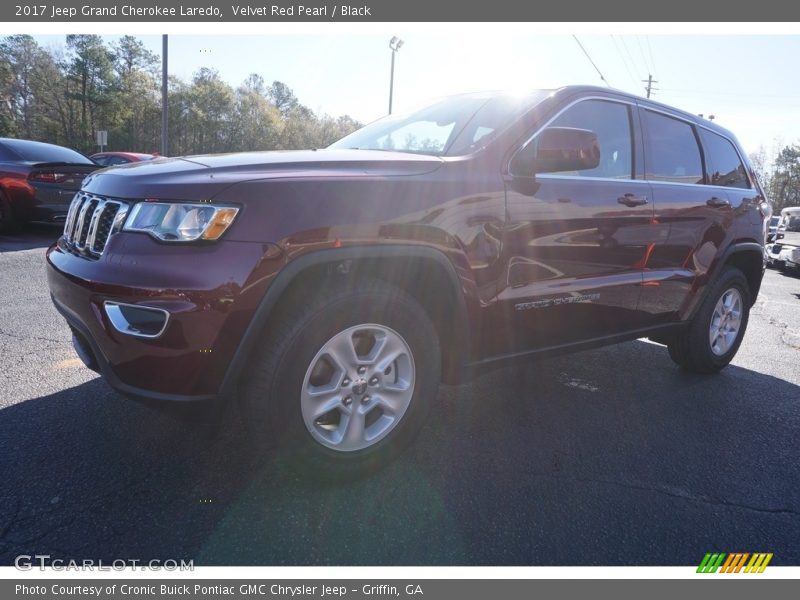 Velvet Red Pearl / Black 2017 Jeep Grand Cherokee Laredo