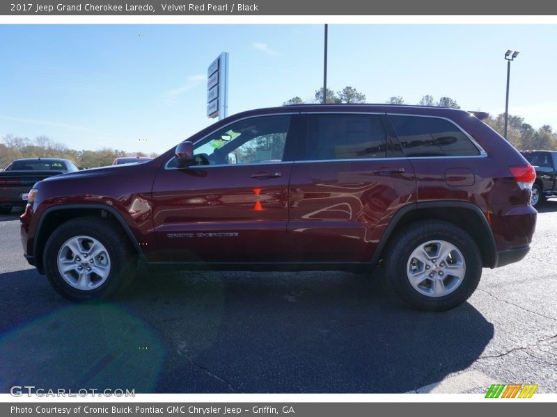 Velvet Red Pearl / Black 2017 Jeep Grand Cherokee Laredo
