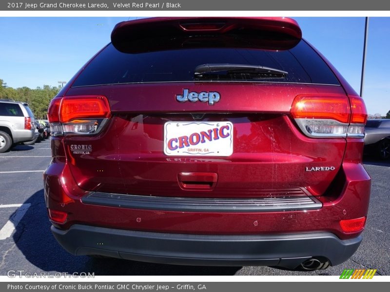 Velvet Red Pearl / Black 2017 Jeep Grand Cherokee Laredo
