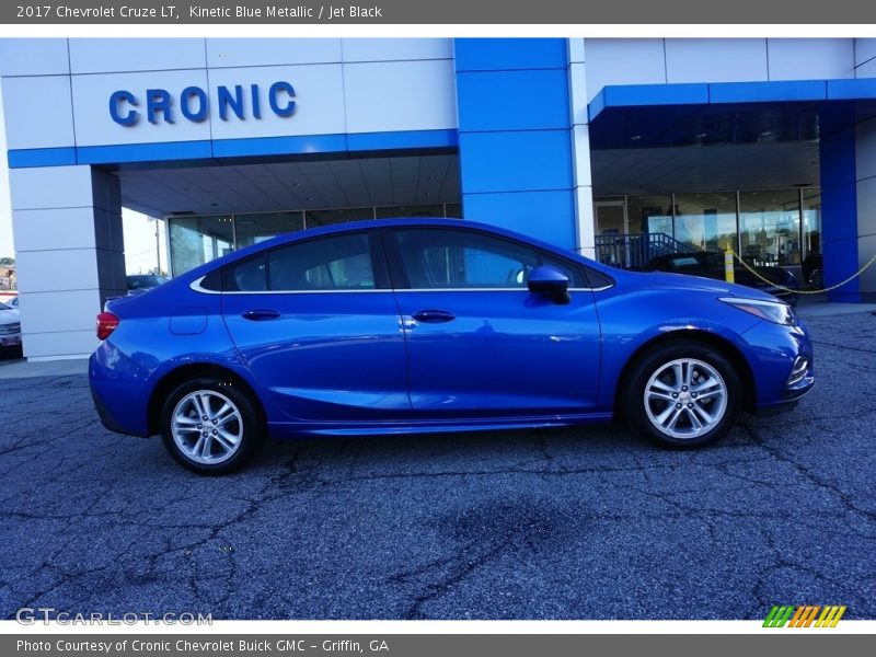 Kinetic Blue Metallic / Jet Black 2017 Chevrolet Cruze LT