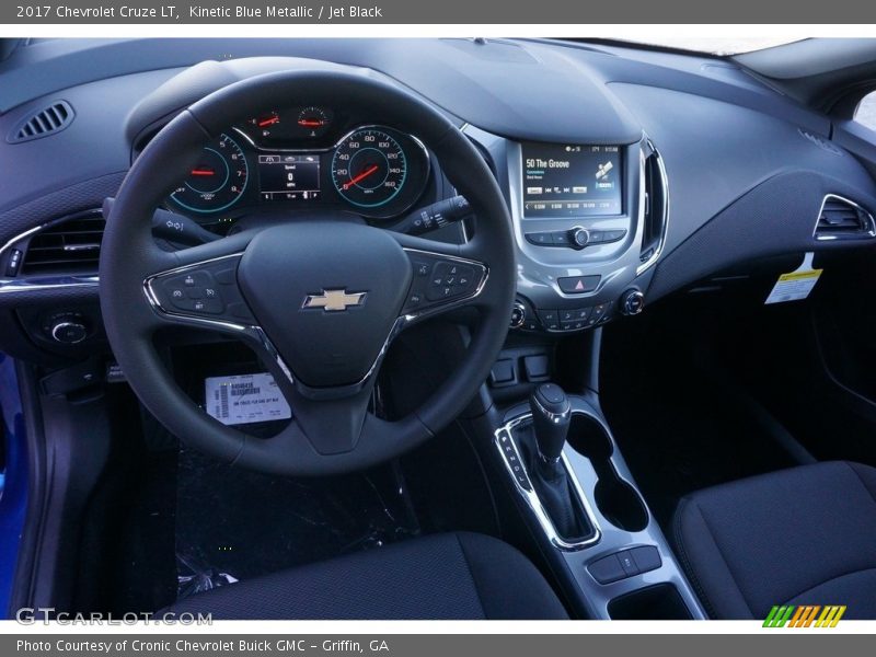 Kinetic Blue Metallic / Jet Black 2017 Chevrolet Cruze LT
