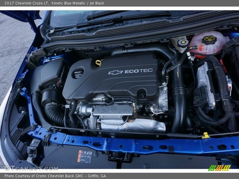 Kinetic Blue Metallic / Jet Black 2017 Chevrolet Cruze LT