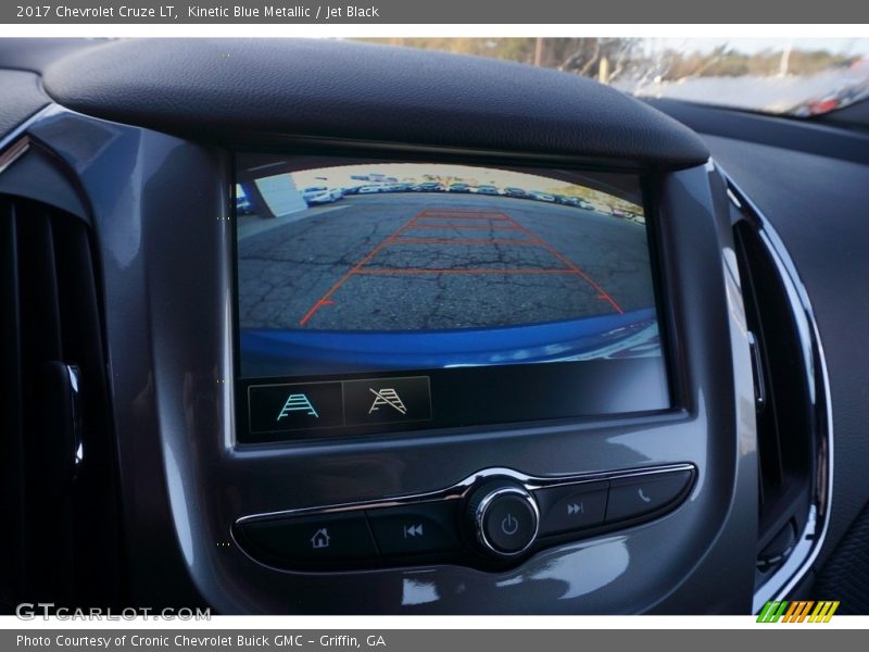 Kinetic Blue Metallic / Jet Black 2017 Chevrolet Cruze LT