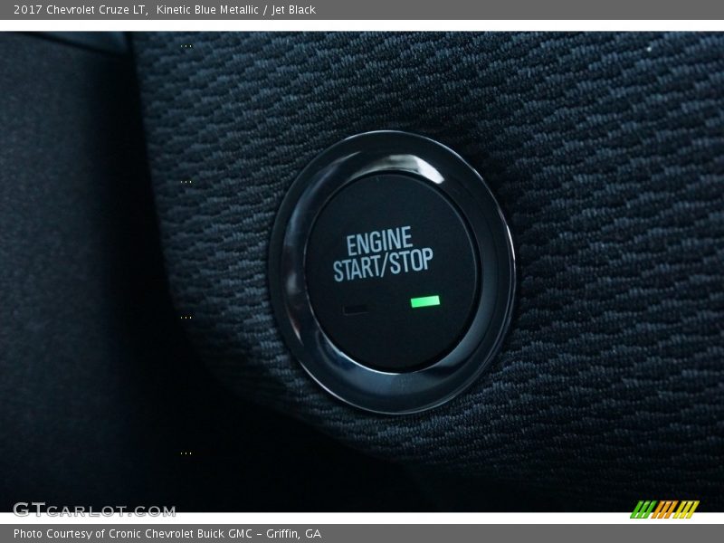 Kinetic Blue Metallic / Jet Black 2017 Chevrolet Cruze LT