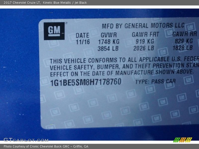 Kinetic Blue Metallic / Jet Black 2017 Chevrolet Cruze LT