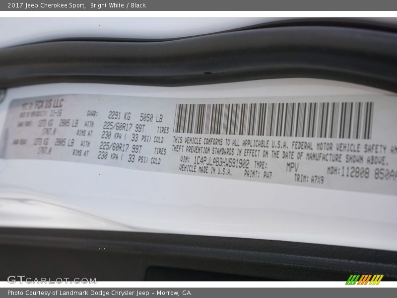 Bright White / Black 2017 Jeep Cherokee Sport