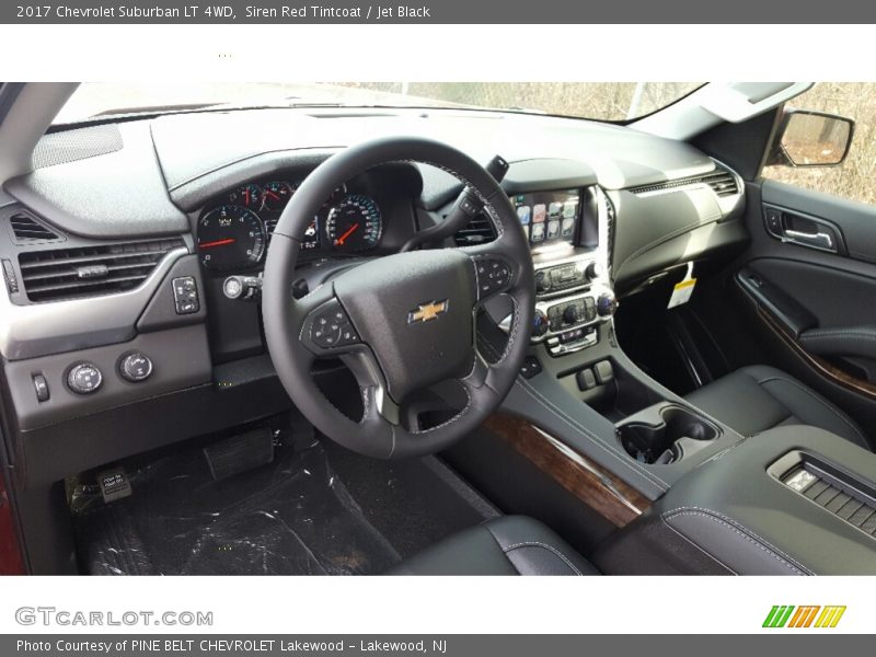 Dashboard of 2017 Suburban LT 4WD