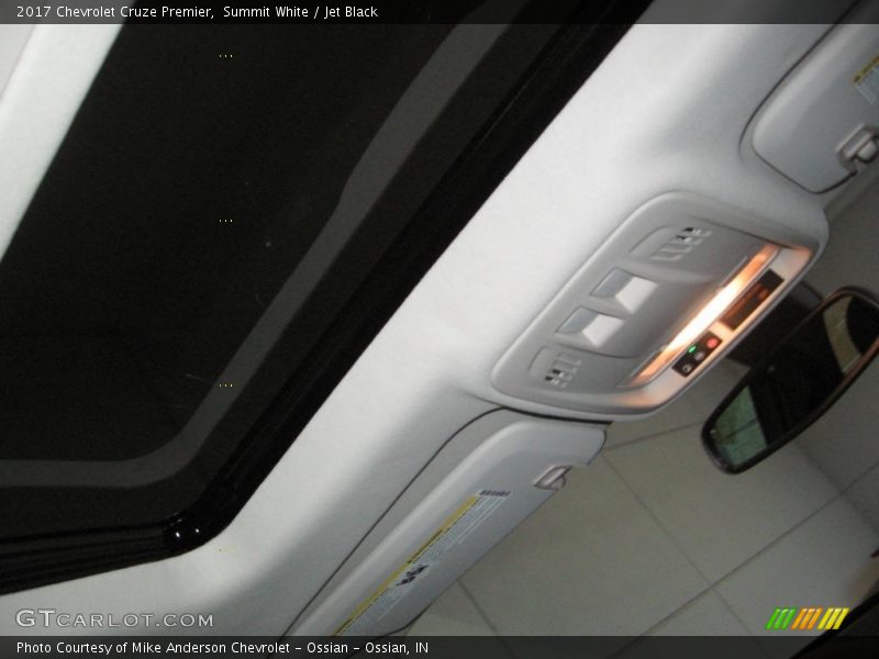Summit White / Jet Black 2017 Chevrolet Cruze Premier