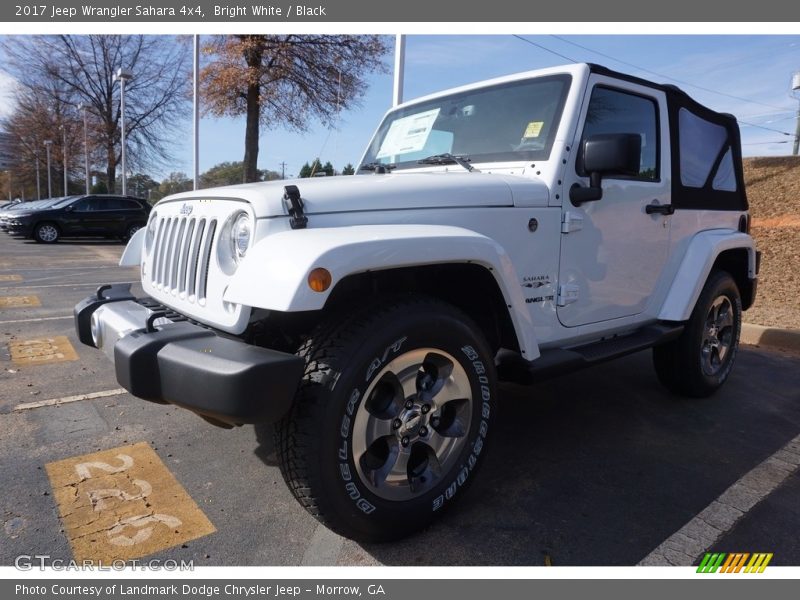 Bright White / Black 2017 Jeep Wrangler Sahara 4x4