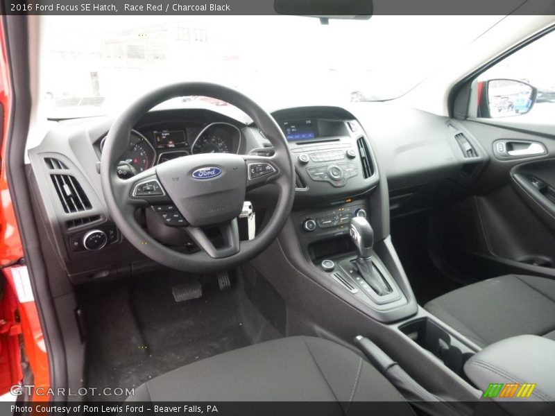  2016 Focus SE Hatch Charcoal Black Interior