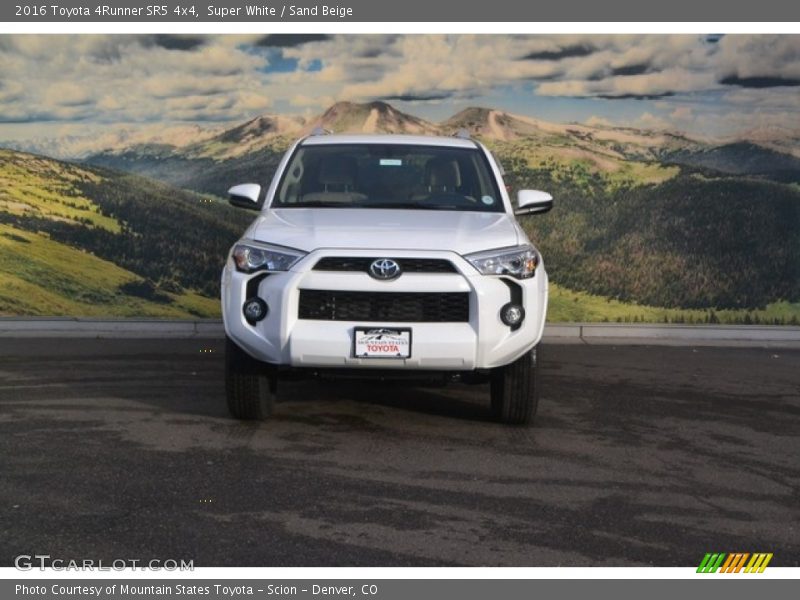 Super White / Sand Beige 2016 Toyota 4Runner SR5 4x4