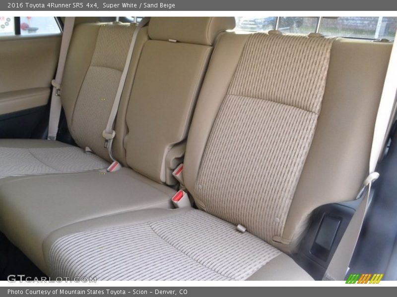 Super White / Sand Beige 2016 Toyota 4Runner SR5 4x4