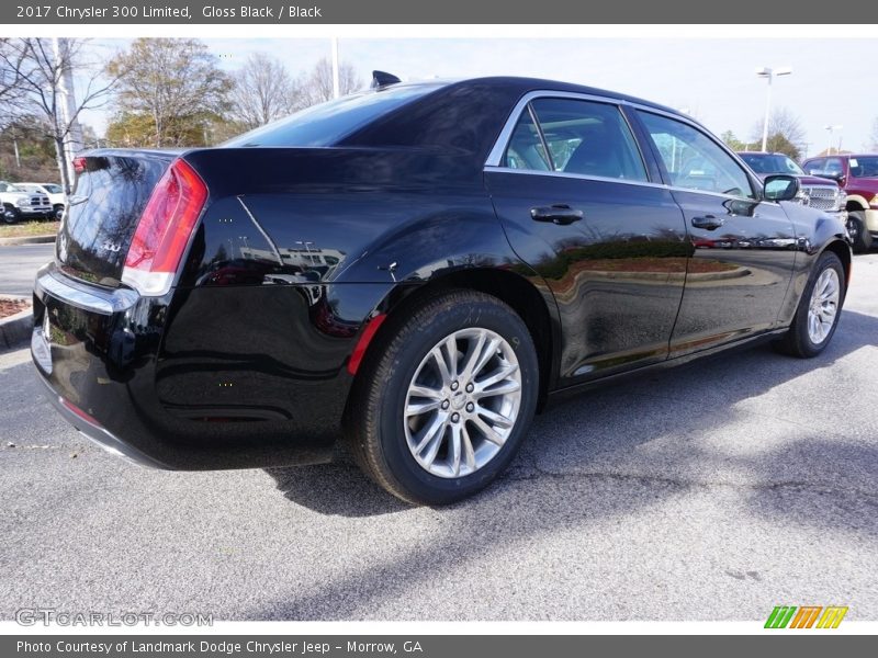 Gloss Black / Black 2017 Chrysler 300 Limited