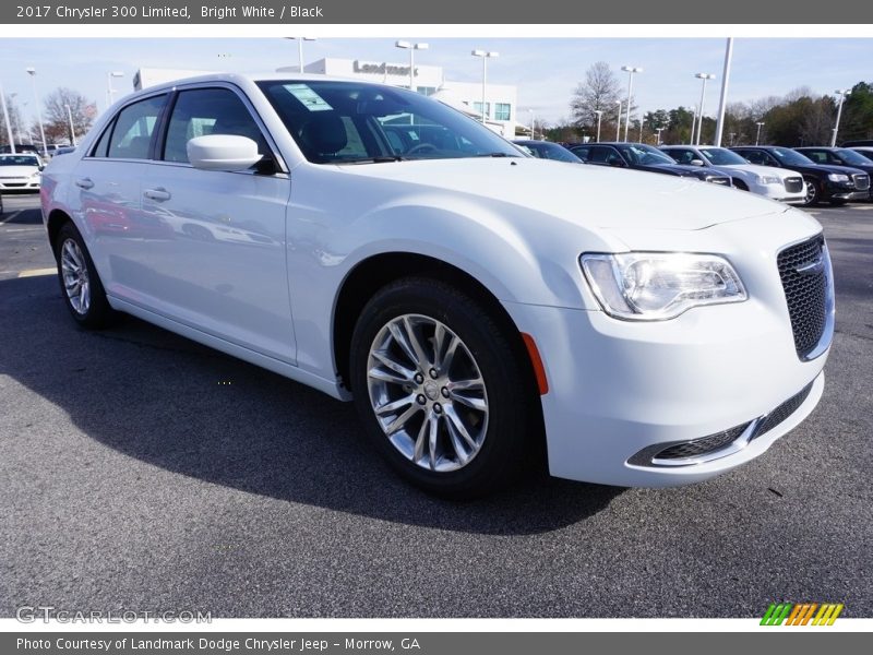 Bright White / Black 2017 Chrysler 300 Limited