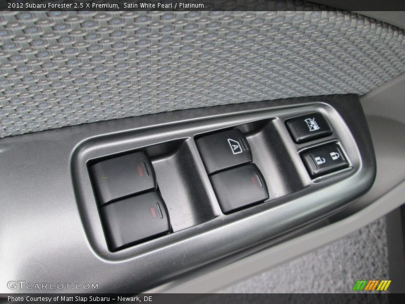 Satin White Pearl / Platinum 2012 Subaru Forester 2.5 X Premium