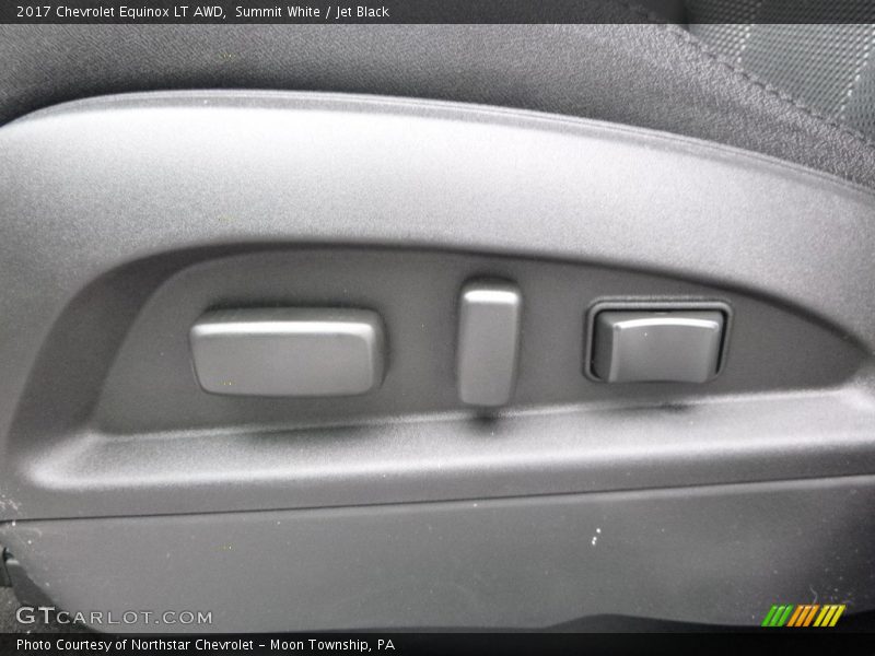 Summit White / Jet Black 2017 Chevrolet Equinox LT AWD