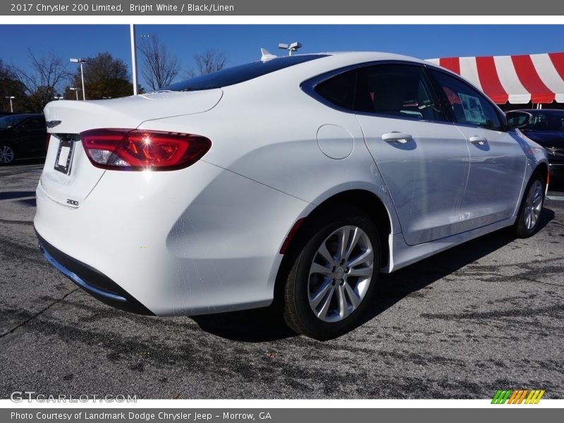 Bright White / Black/Linen 2017 Chrysler 200 Limited