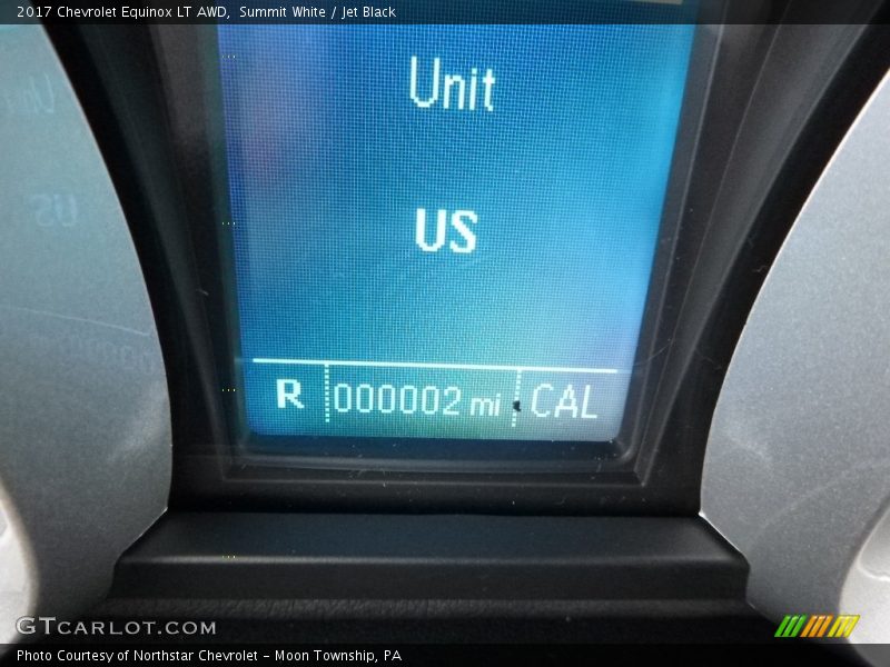 Summit White / Jet Black 2017 Chevrolet Equinox LT AWD