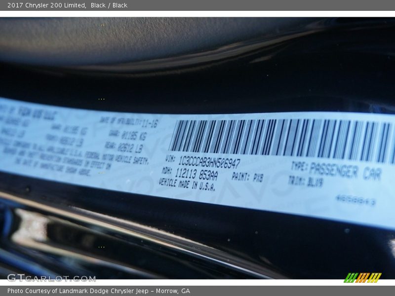 Black / Black 2017 Chrysler 200 Limited