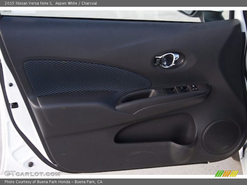 Aspen White / Charcoal 2015 Nissan Versa Note S