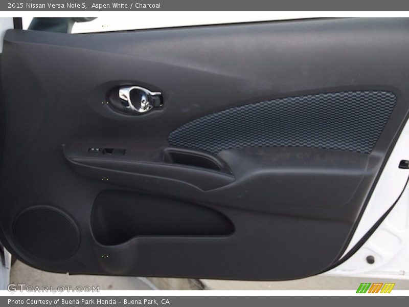 Aspen White / Charcoal 2015 Nissan Versa Note S