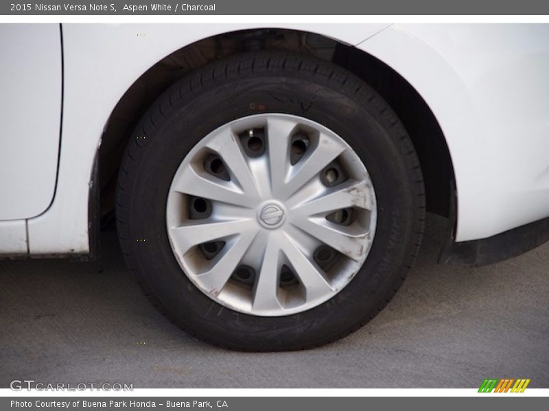 Aspen White / Charcoal 2015 Nissan Versa Note S
