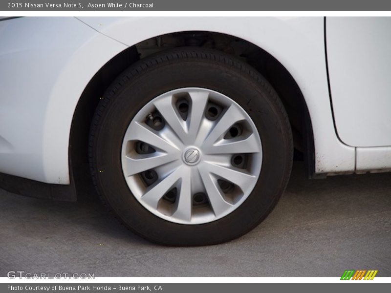 Aspen White / Charcoal 2015 Nissan Versa Note S